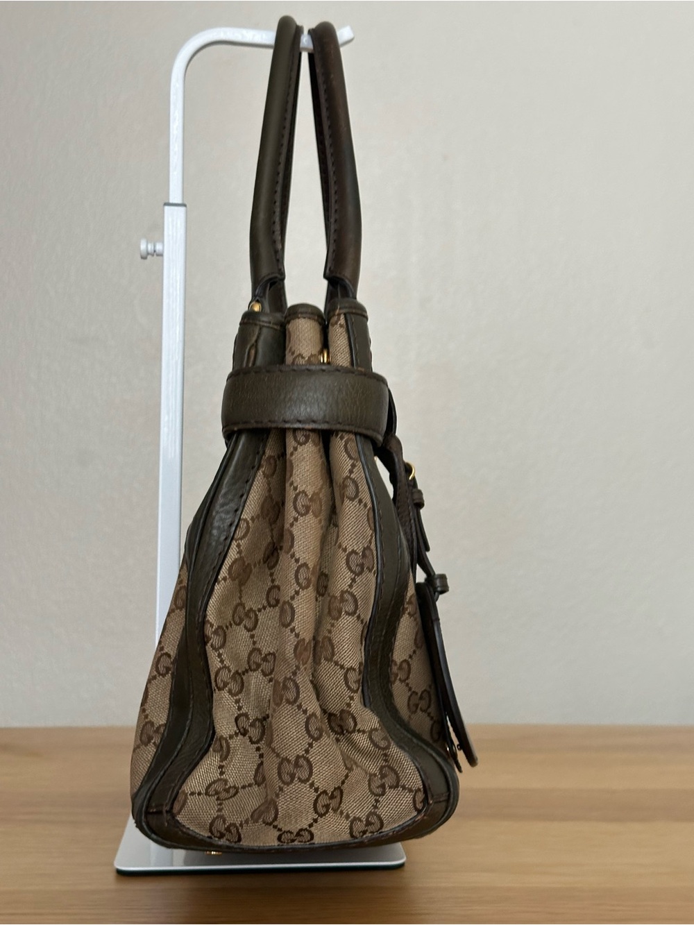 Gucci Handbag - Picture 6 of 17